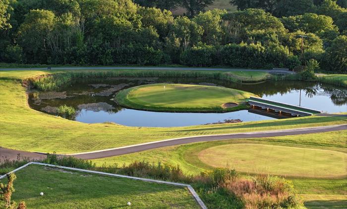 17th Island Green